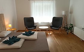 Flataid Apartmenthaus Brauhausstrasse